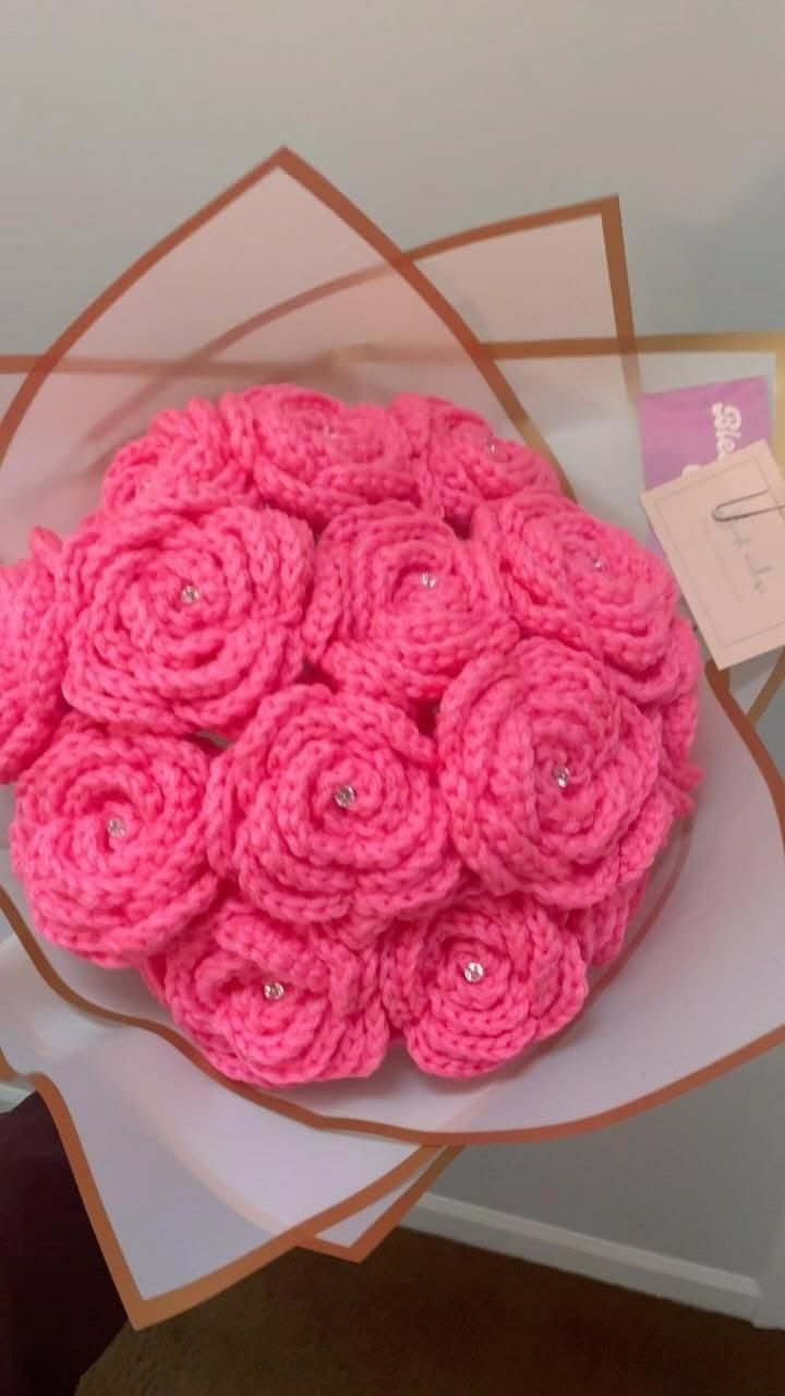 Crochet flower bouquets