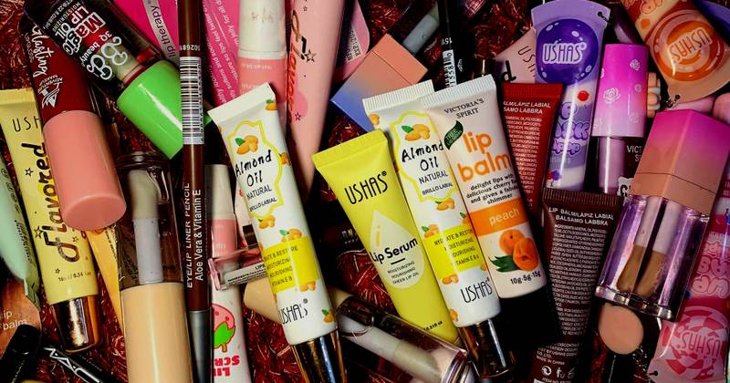 DELLA's GLOSSES
