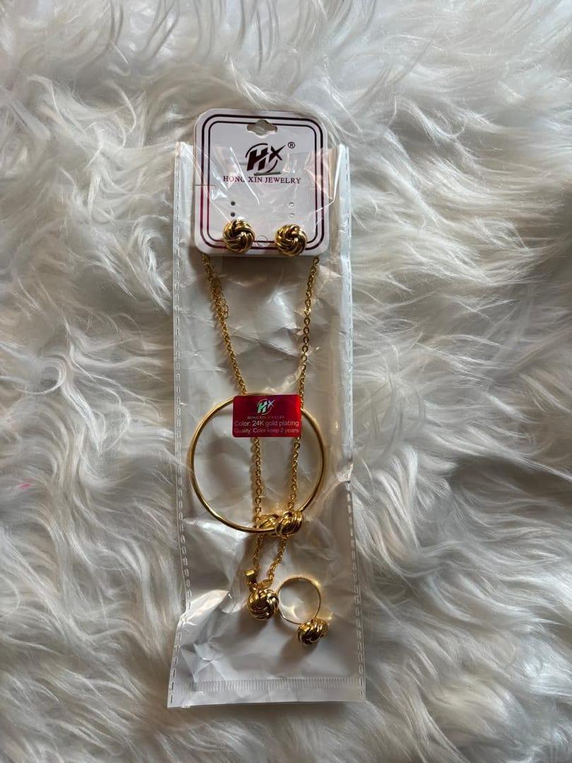Opulence set