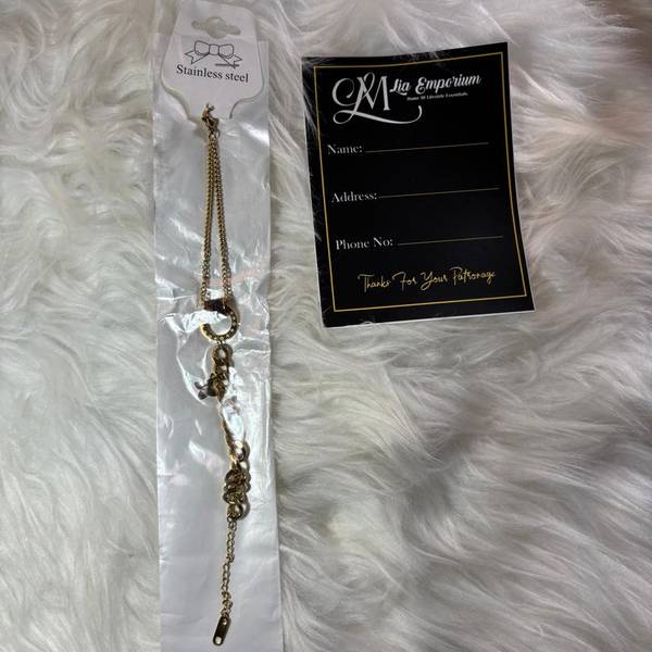 Dainty charm