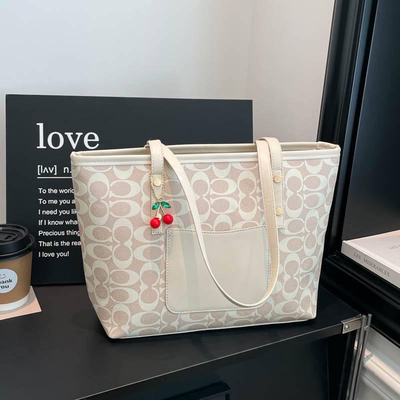 Coach Tote🎀✨