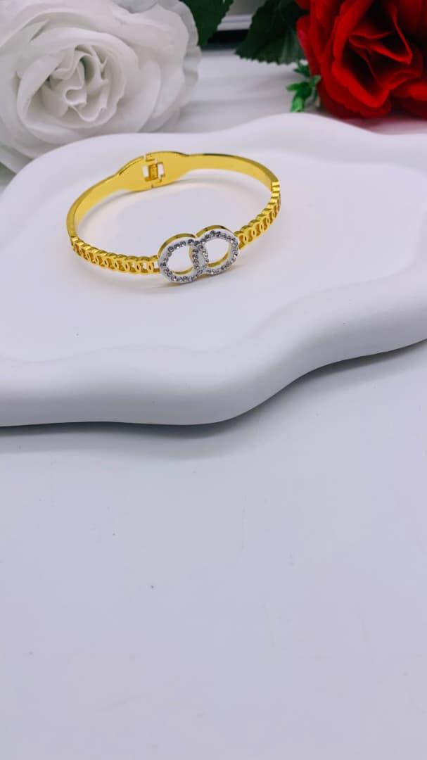Stainless bracelet