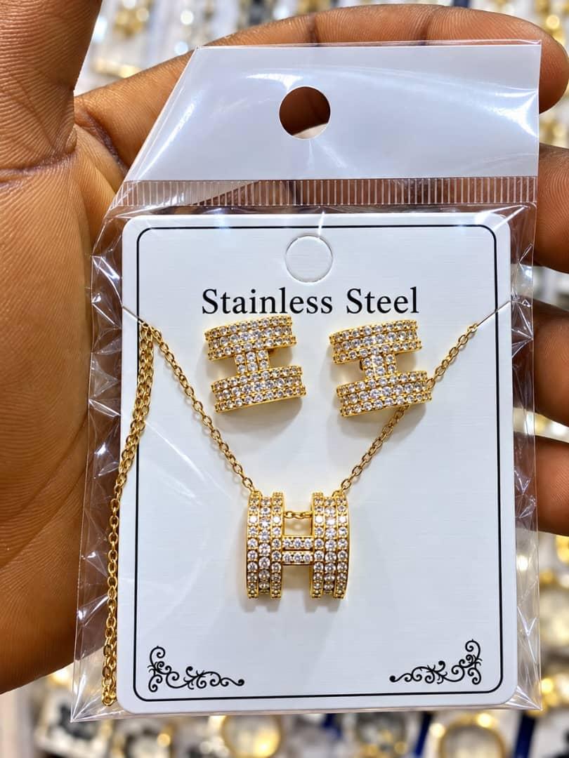 Stainless steel necklace and earring