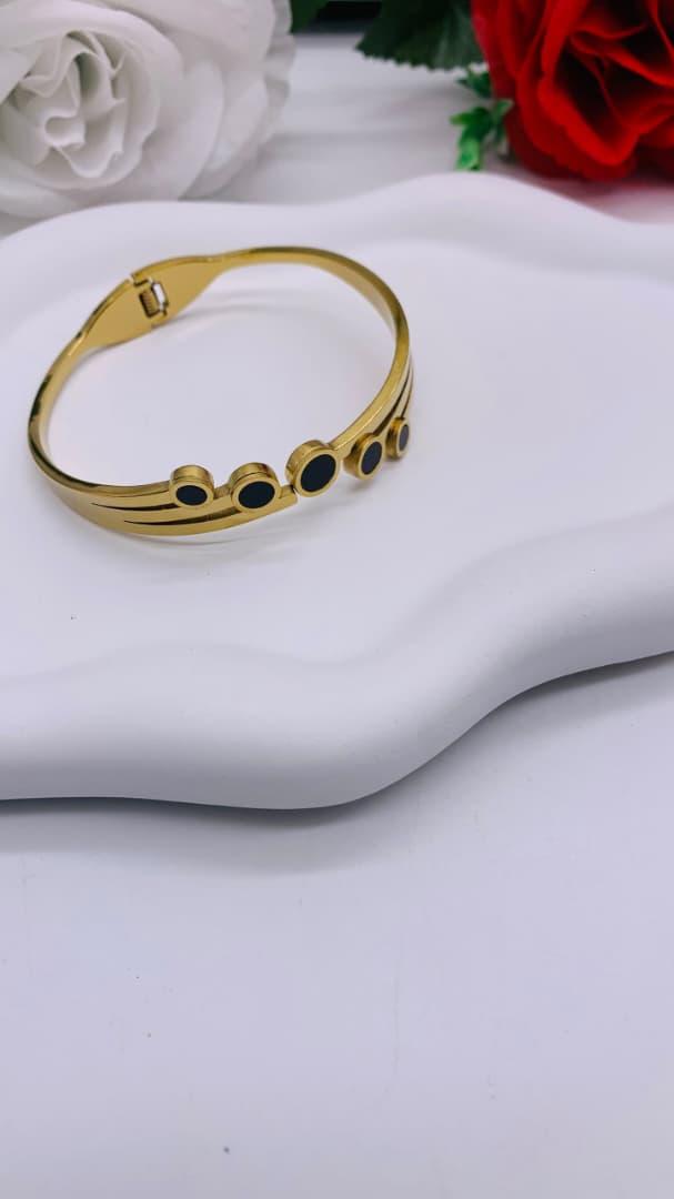 Stainless bracelet