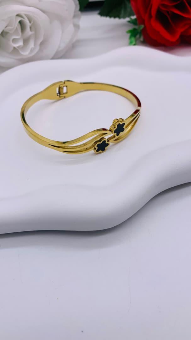 Stainless bracelet