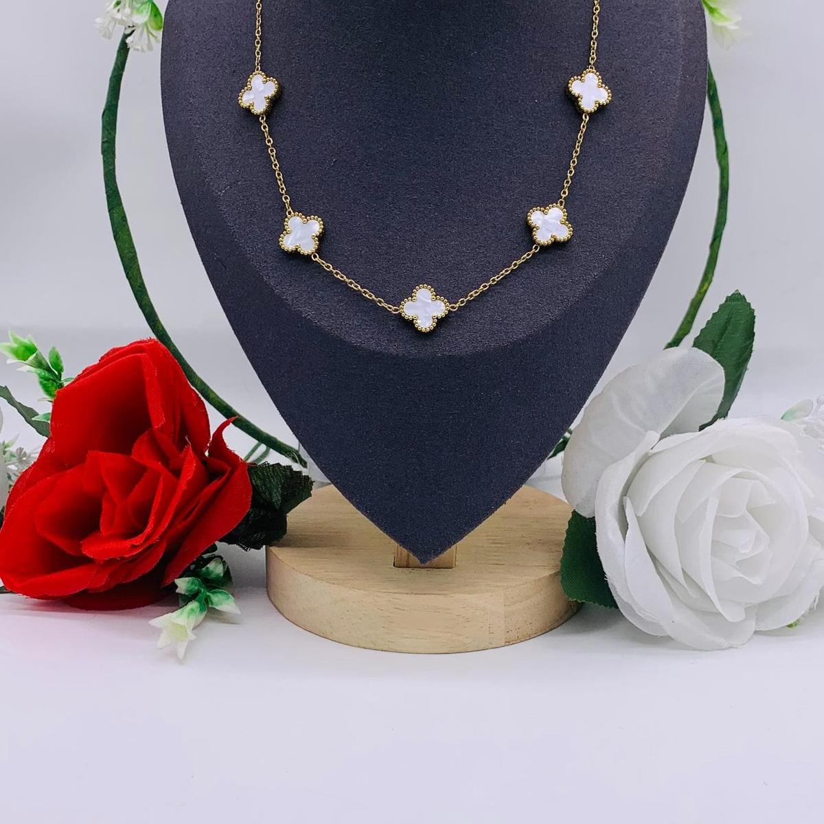 Vca necklace