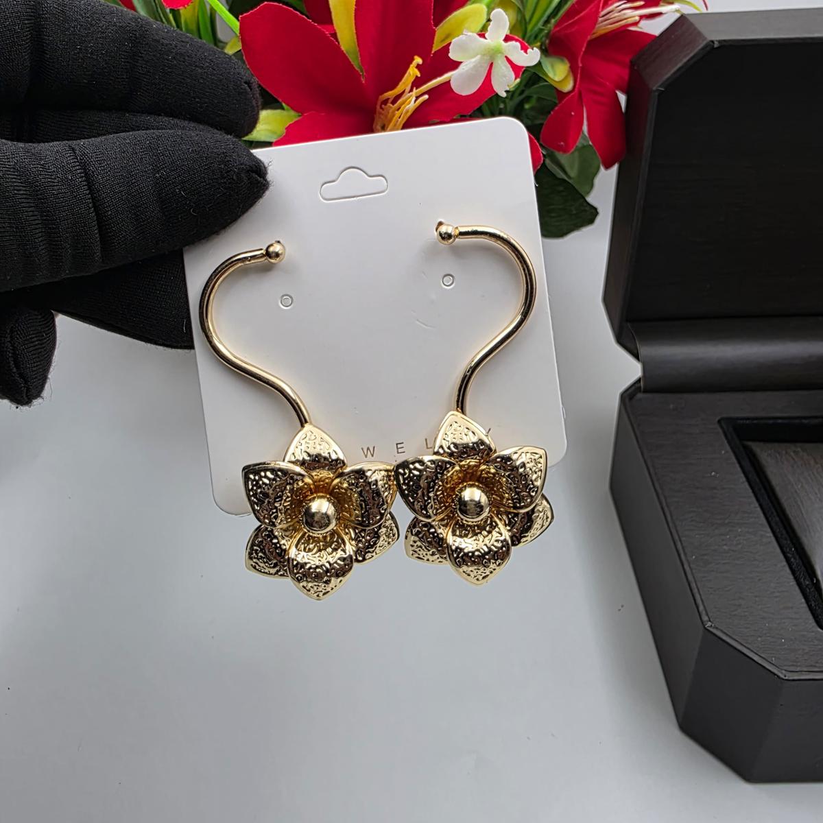Fashion earrings