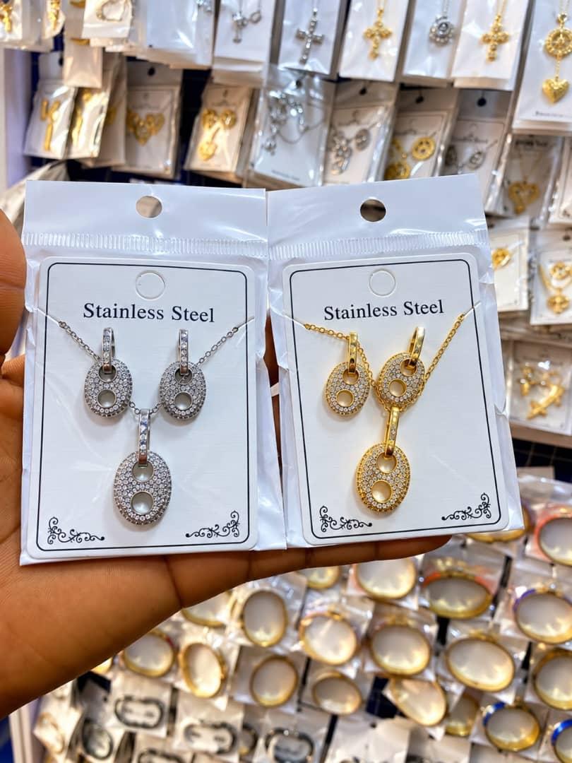 Stainless steel necklace and earring