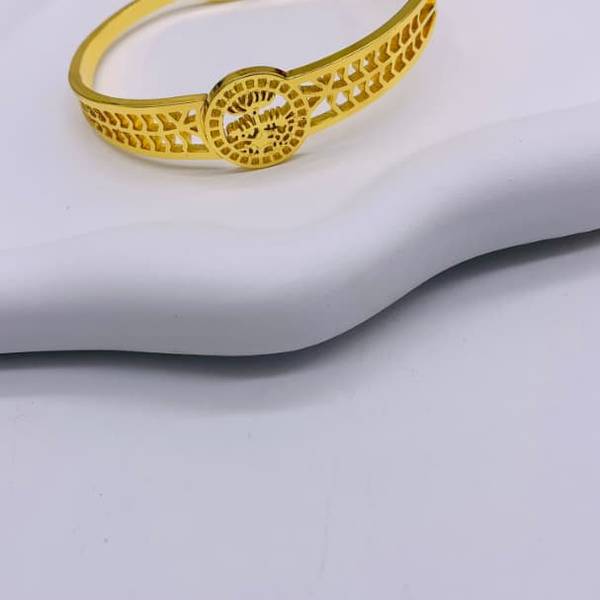 Stainless bracelet