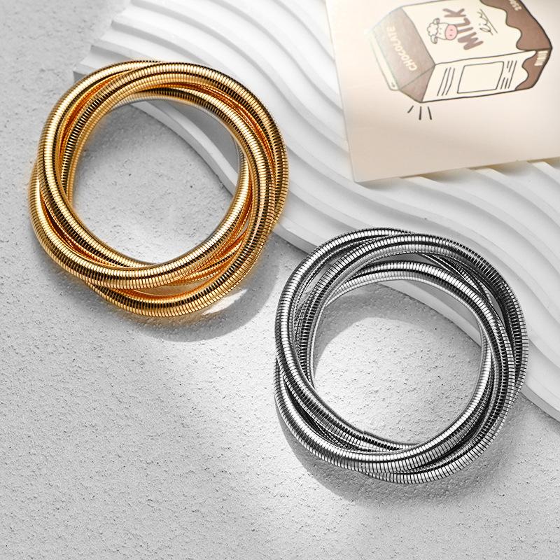 Fashion bangle