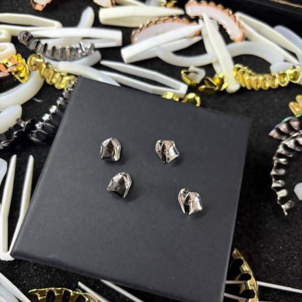 Teeth grills