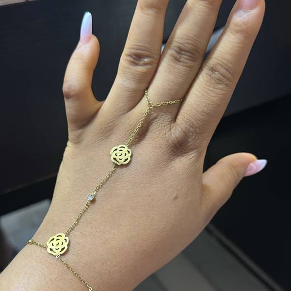 Bangle with ring