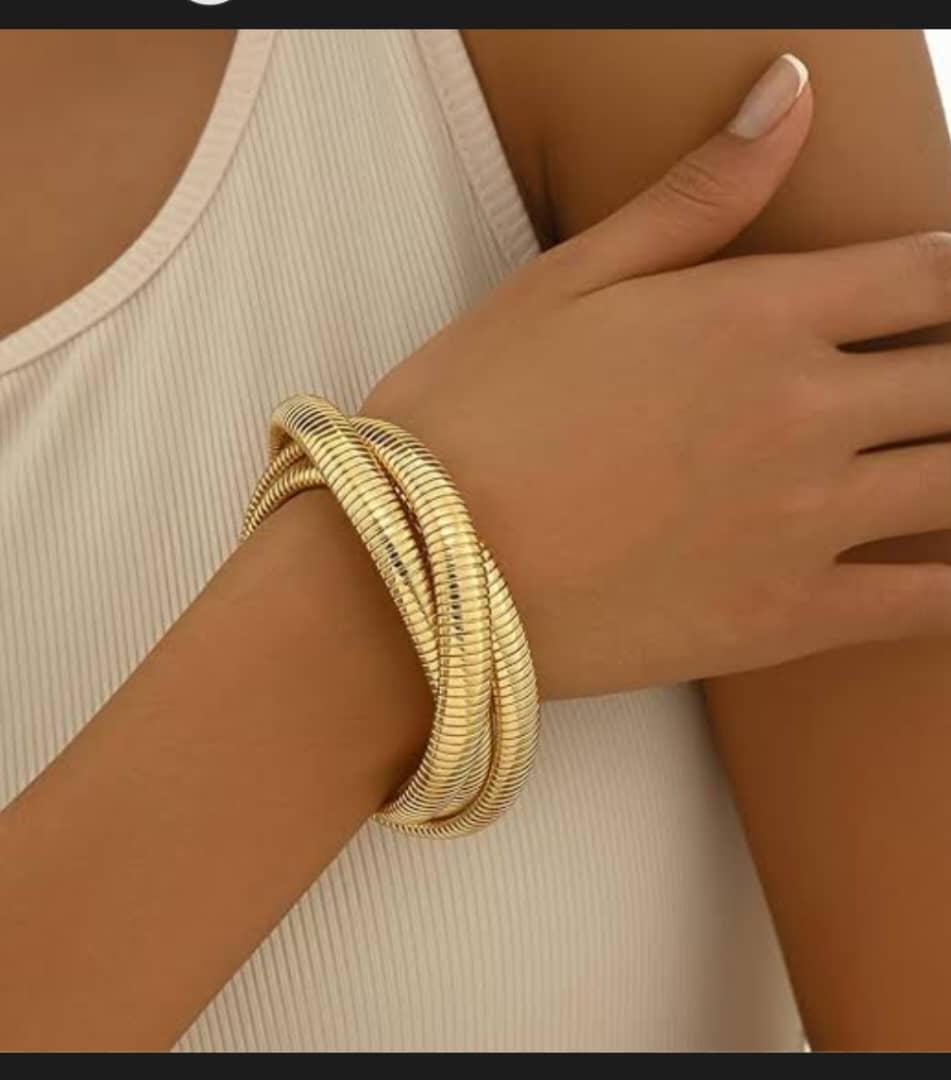 Fashion bangle