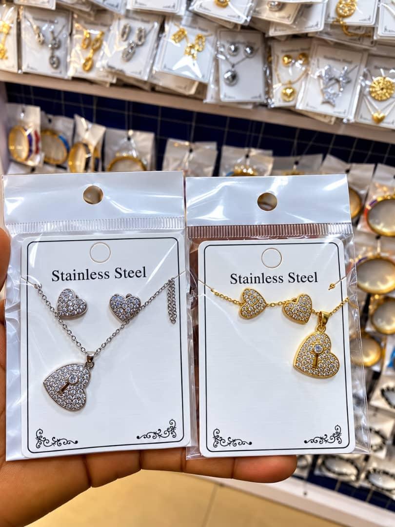 Stainless steel necklace and earring