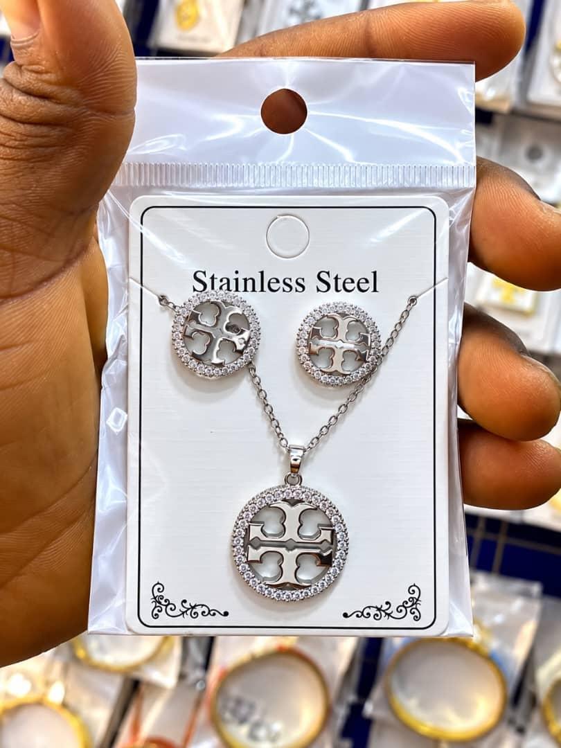 Stainless steel necklace and earring