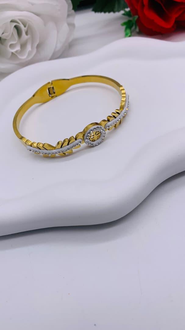 Stainless bracelet