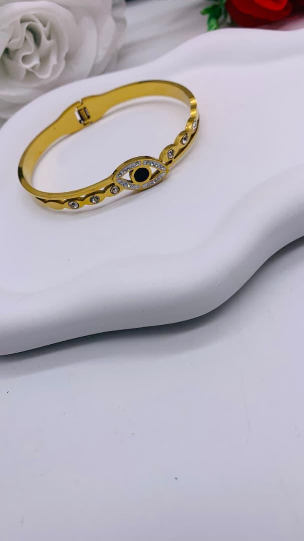 Stainless bracelet