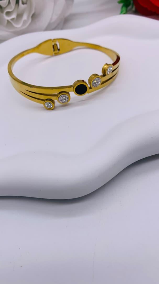 Stainless bracelet