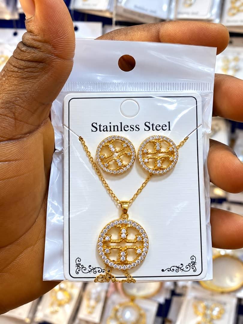 Stainless steel necklace and earring