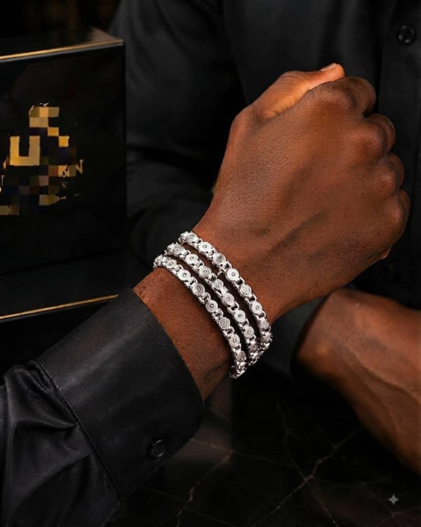 Non tarnish stainless steel men bangle