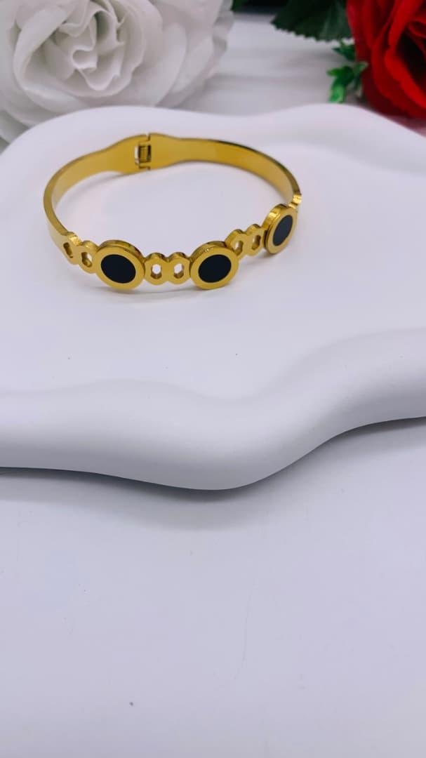 Stainless bracelet
