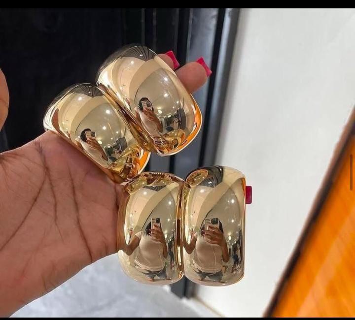 Chunky bangles