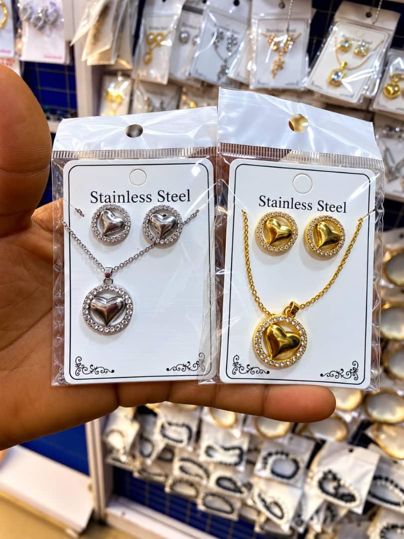 Stainless steel necklace and earring