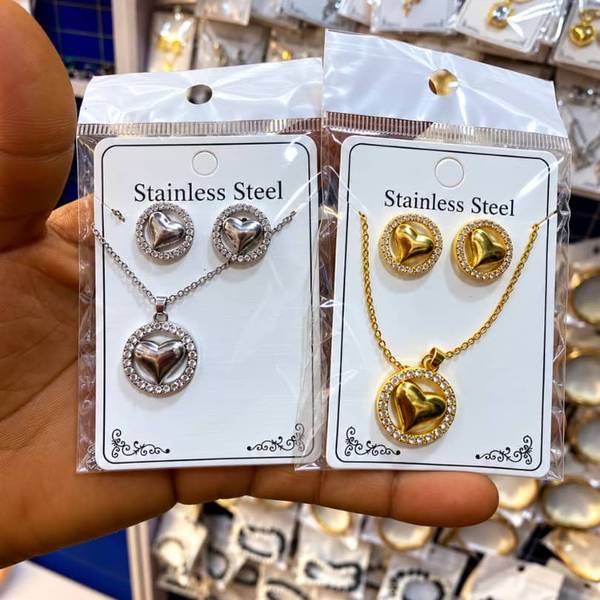 Stainless steel necklace and earring
