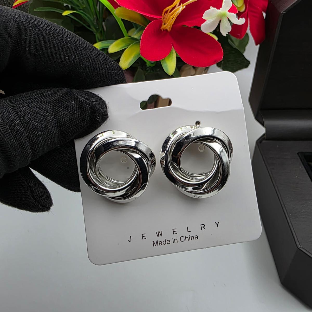 Fashion earrings