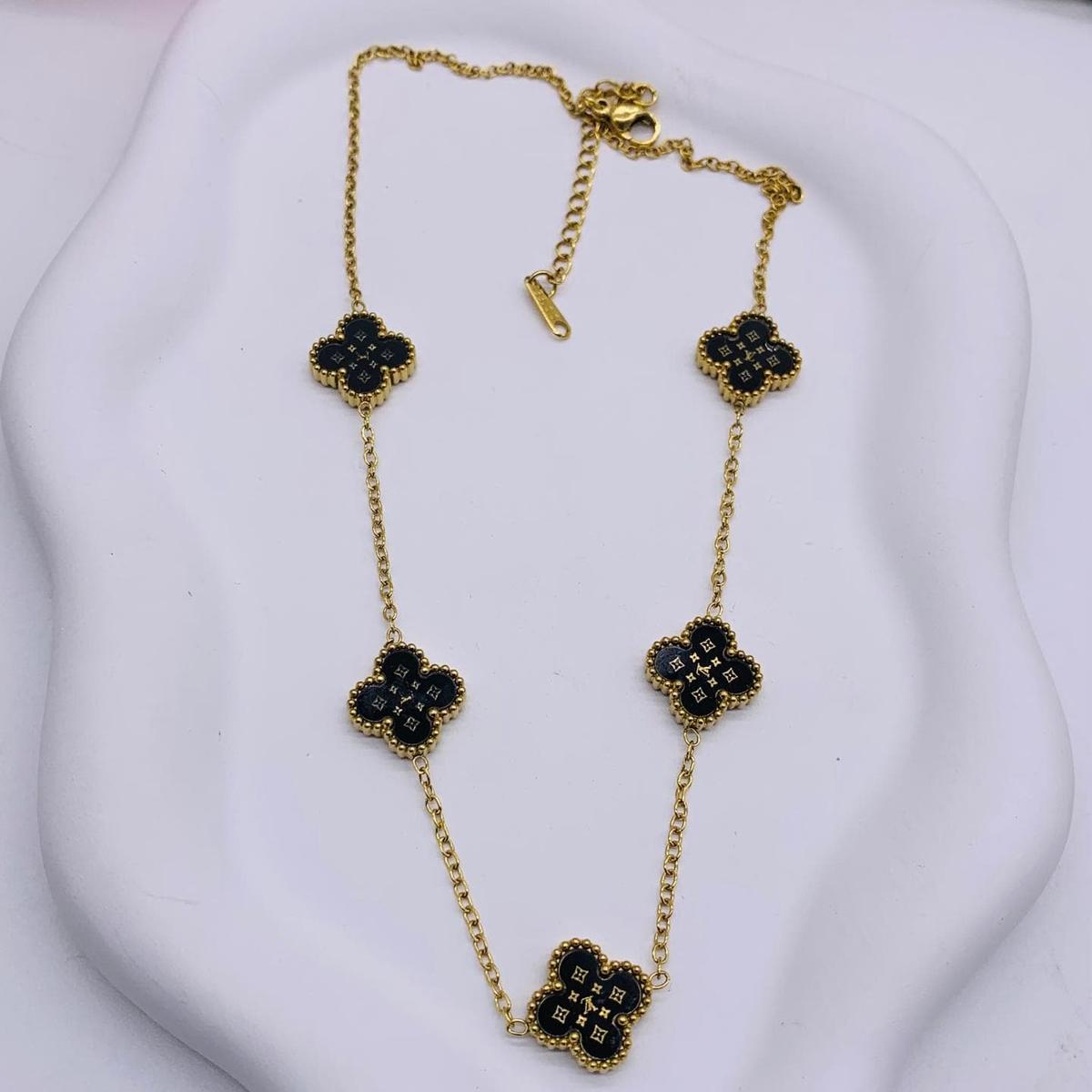 Vca necklace