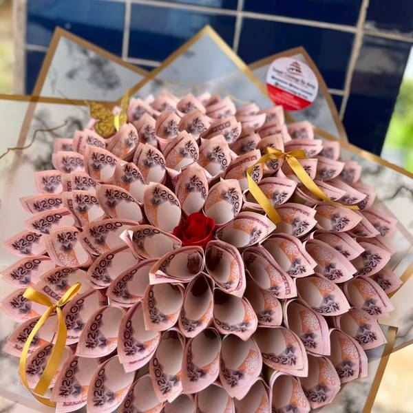 20k money bouquet