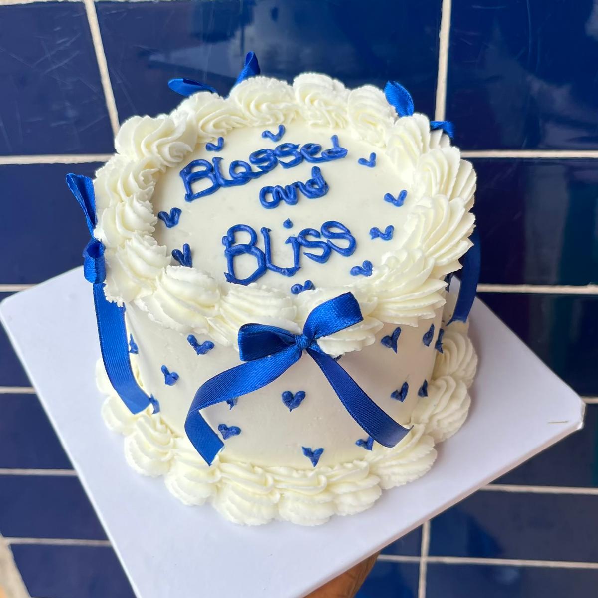 Bento cake