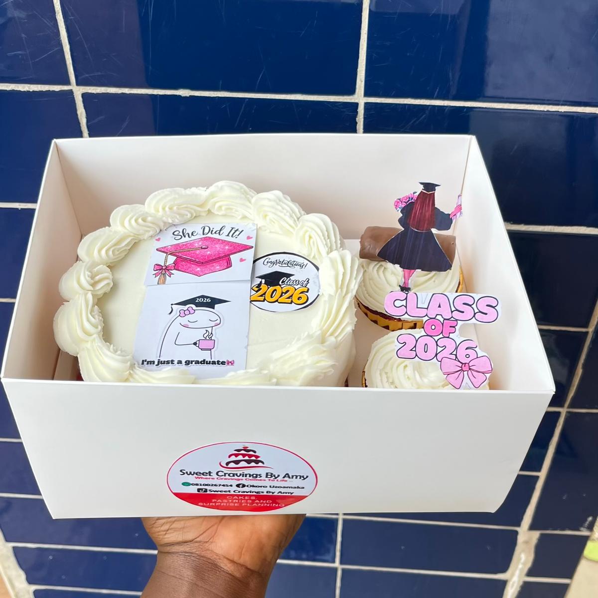 Size 6 inches and 2 cup cakes