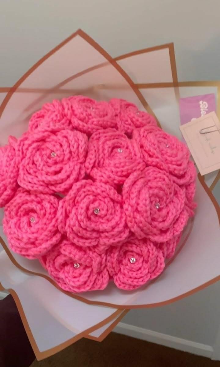 Crochet flower bouquets