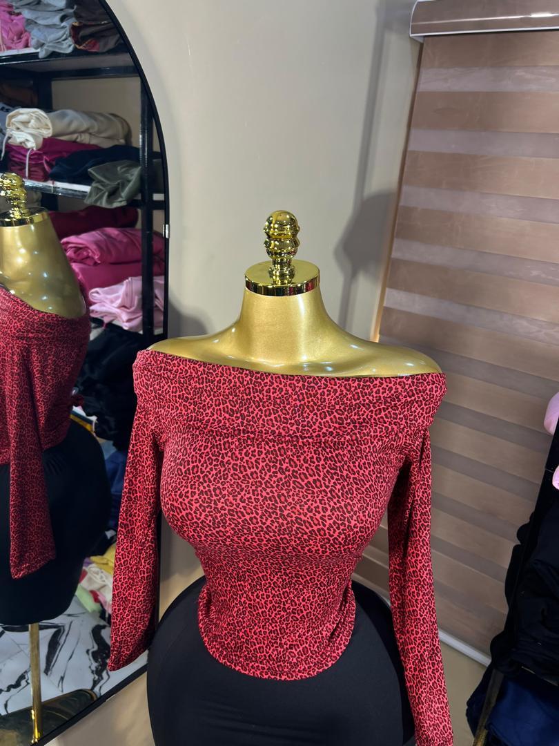 Off-Shiulder Fitted Top