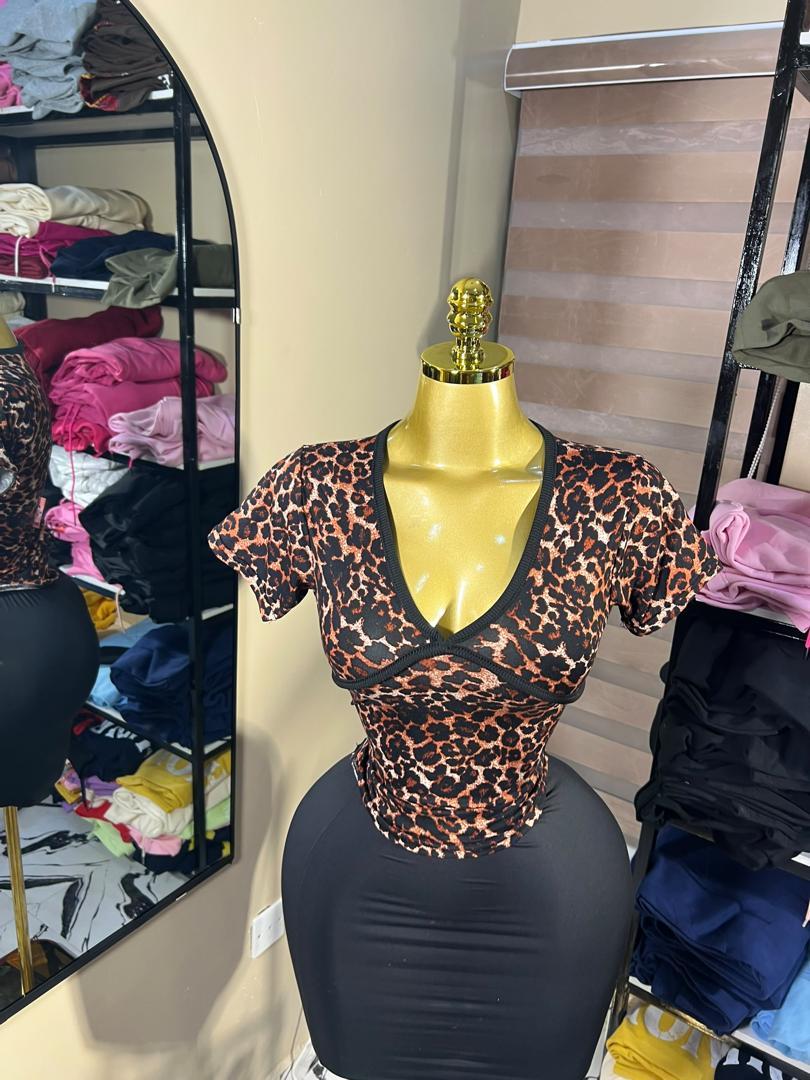 V-Neck leopard print top
